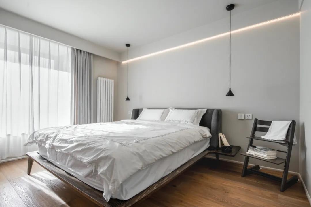 120平現(xiàn)代簡約三居裝修，簡約舒適風格